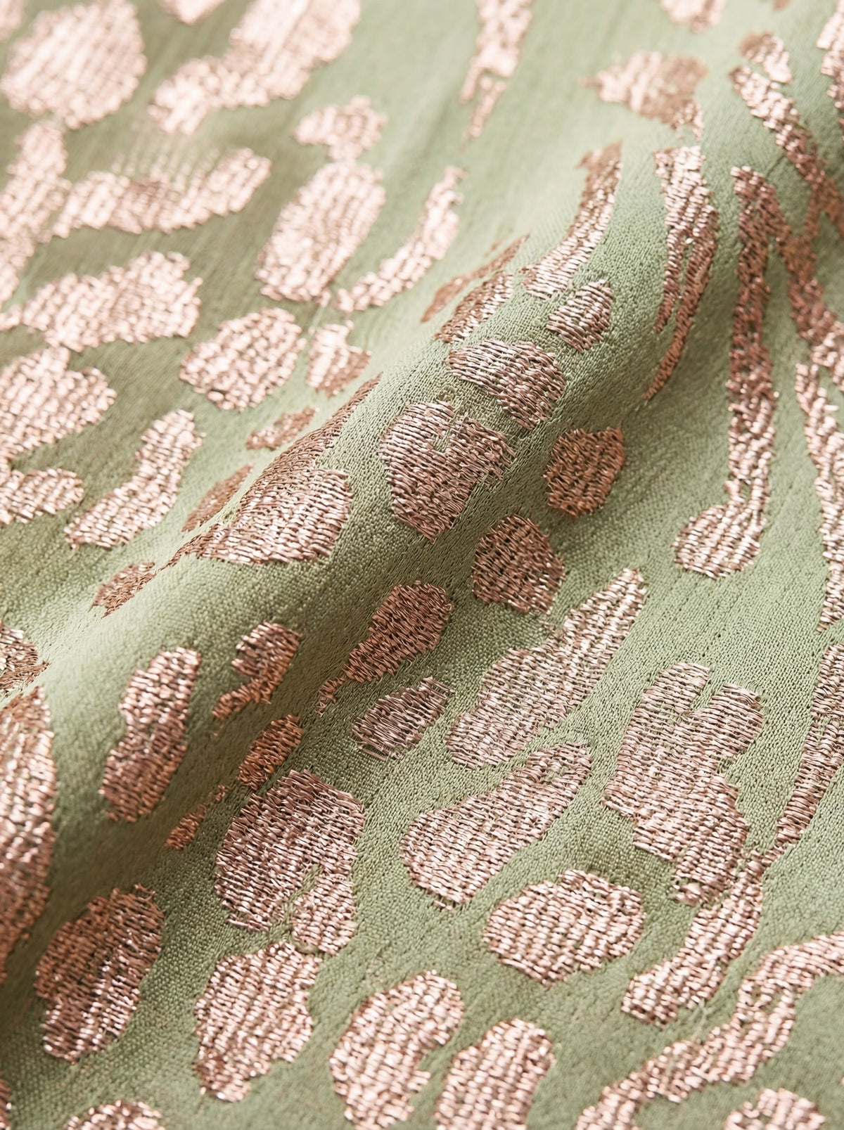 Giulia – Vestido elegante de tecido leve e fluido