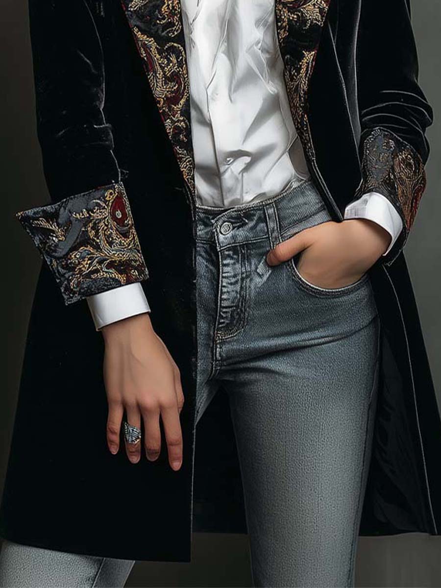 Léontine | Blazer Justo com Estampa Barroca Preta